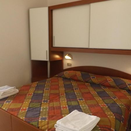 Hotel La Vela Bellaria-Igea Marina Phòng bức ảnh