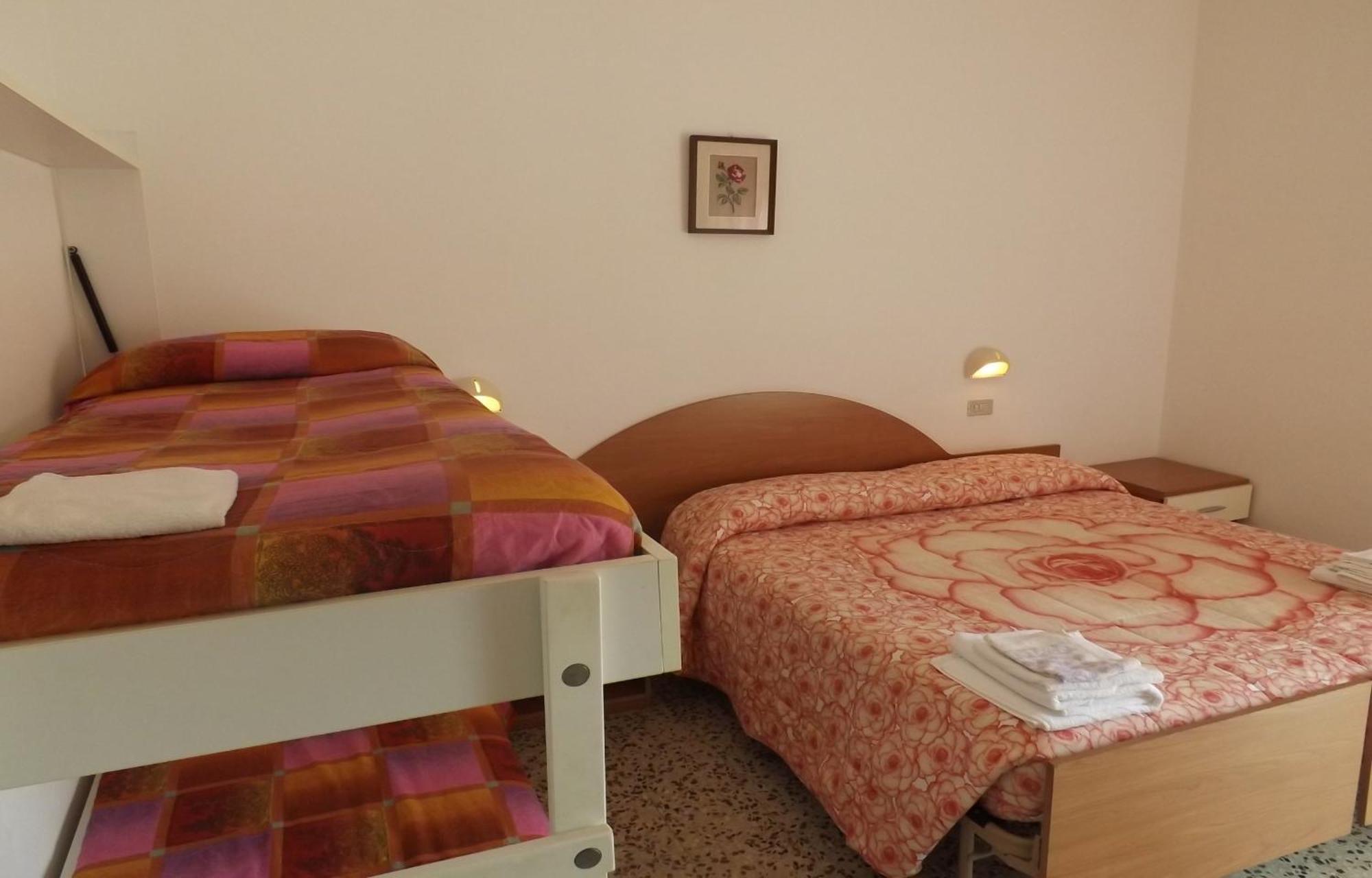 Hotel La Vela Bellaria-Igea Marina Phòng bức ảnh