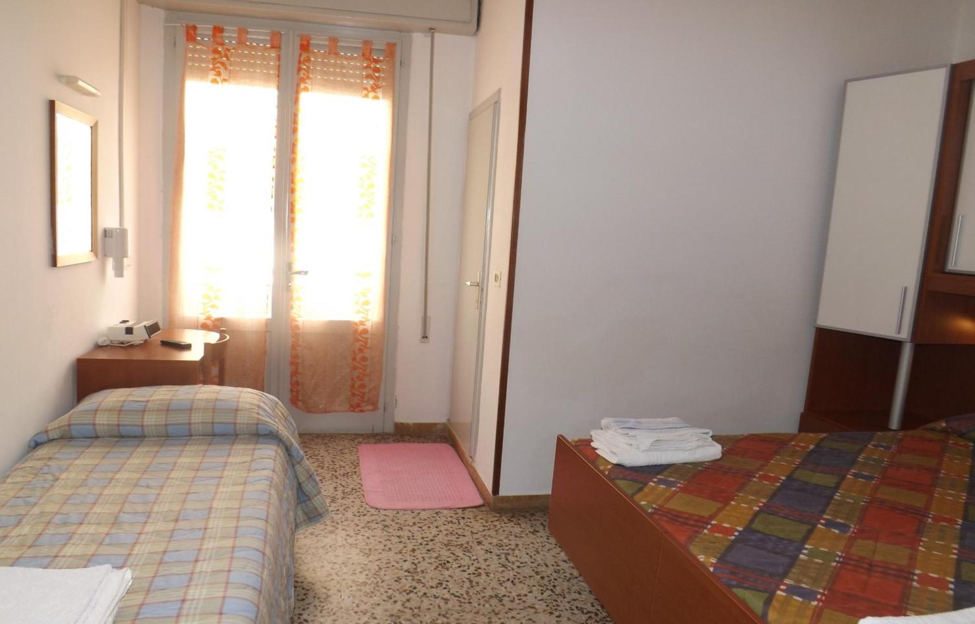 Hotel La Vela Bellaria-Igea Marina Phòng bức ảnh