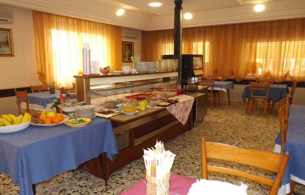 Hotel La Vela Bellaria-Igea Marina Ngoại thất bức ảnh